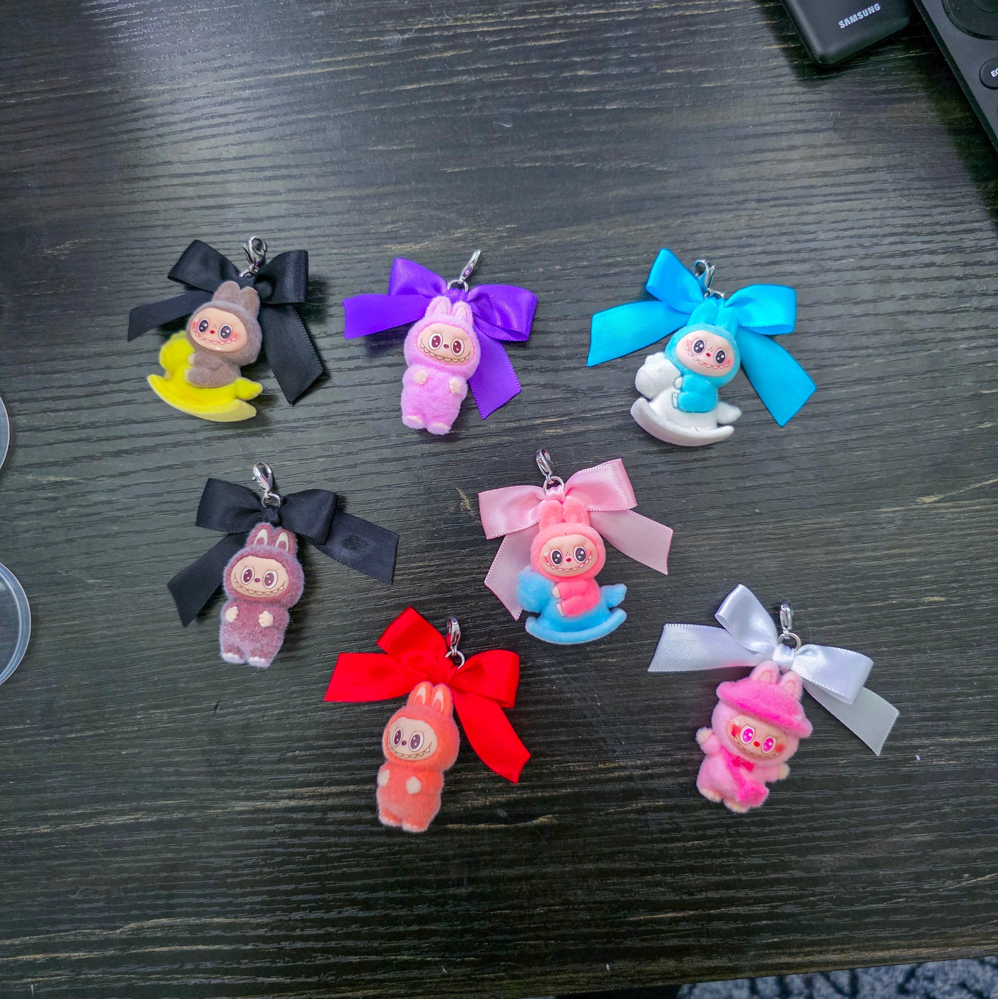 lebooleboo（ルブルブ）のNew Cocopopネックレス Labubu Balls - Virtual Gachapon – The Contresens