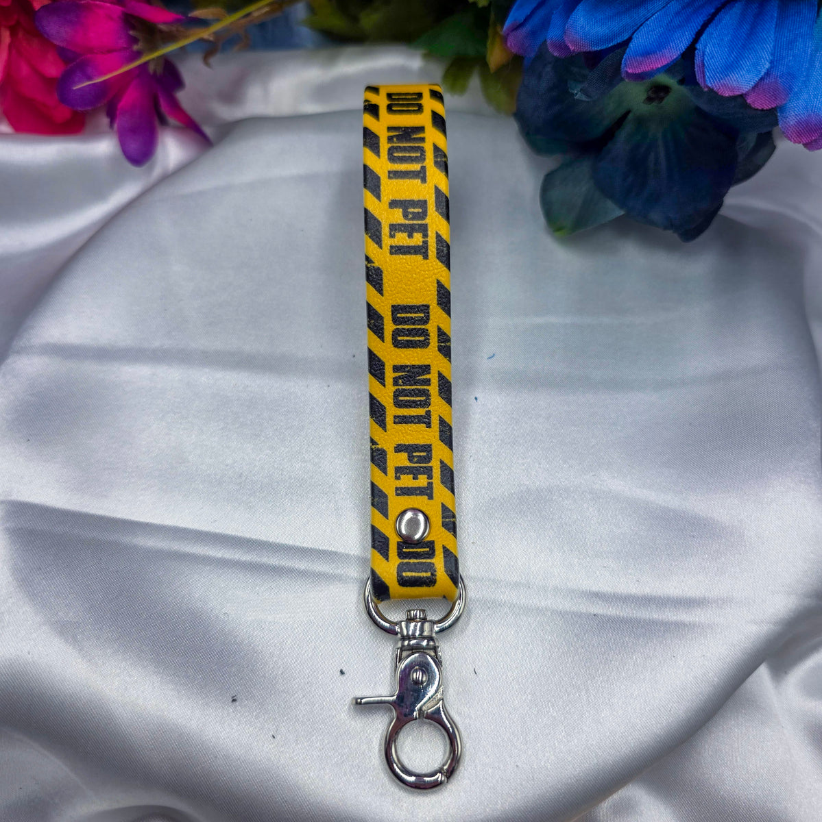 Caution Wristlet Keychain – The Contresens